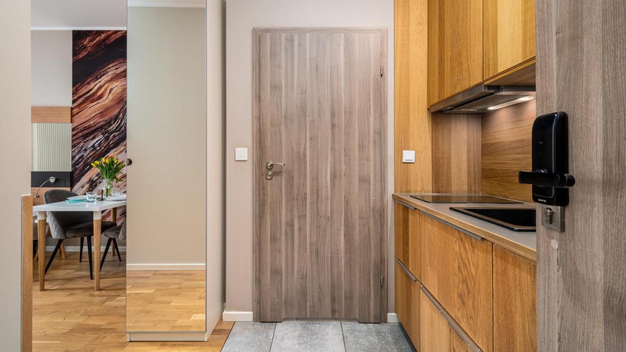 Apartamenty Sun & Snow 19 Dzielnica With Free Parking Varsóvia Exterior foto